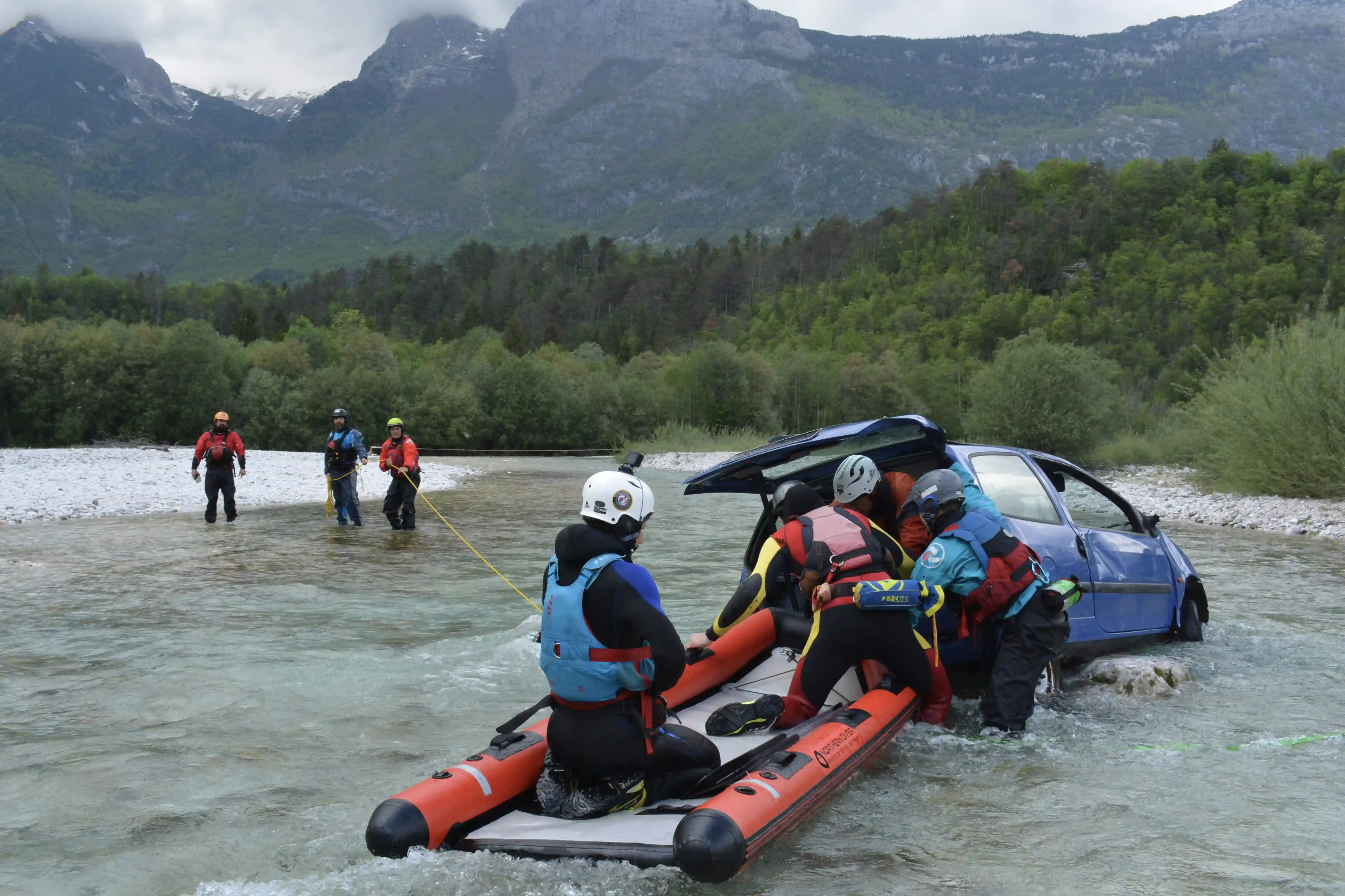 Rescue 3 Vehicles From Water Saving Person From Trunk Of A Car In A River