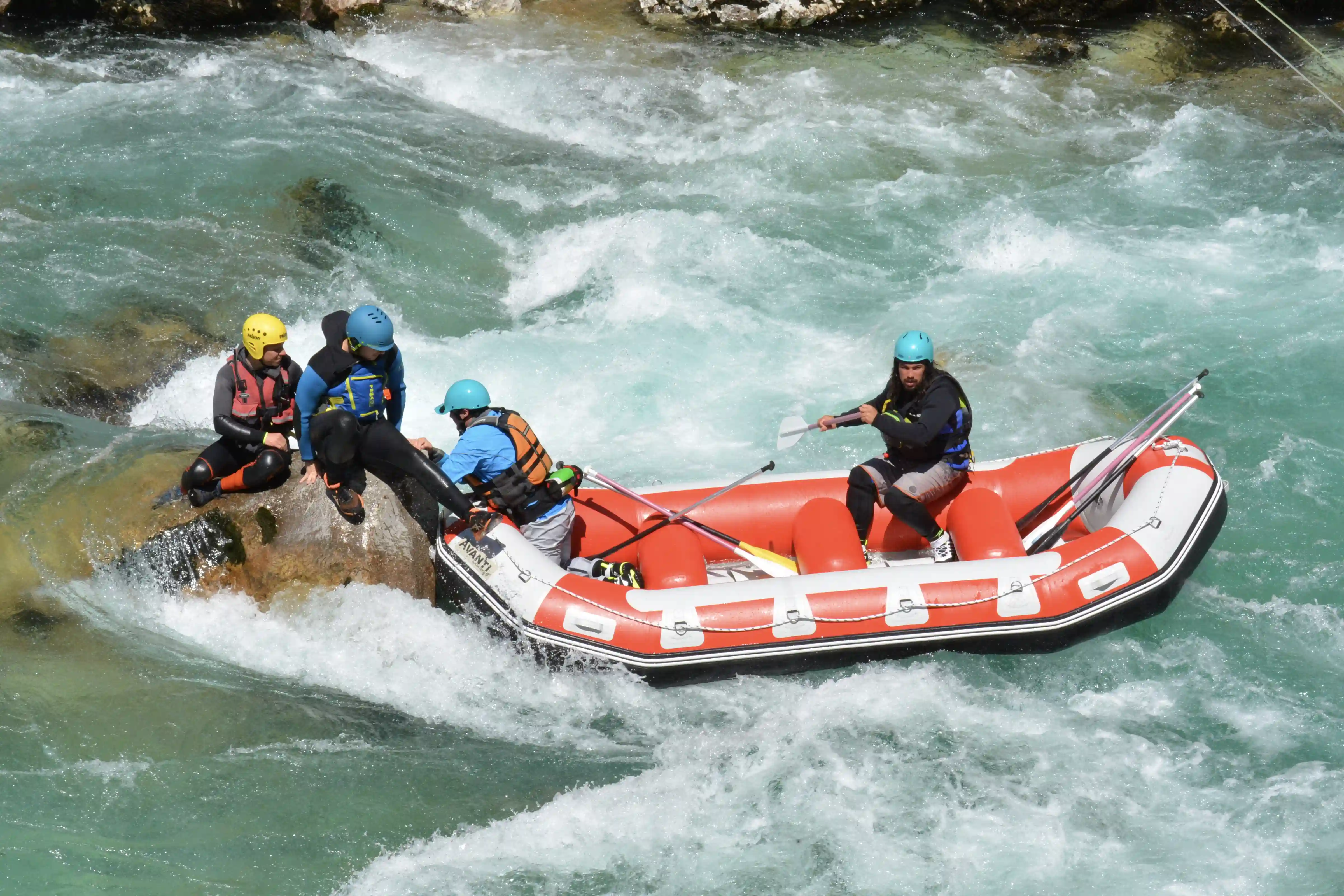 Rescue 3 Whitewater Technician Pro Course Scenario Safing Person With Raft